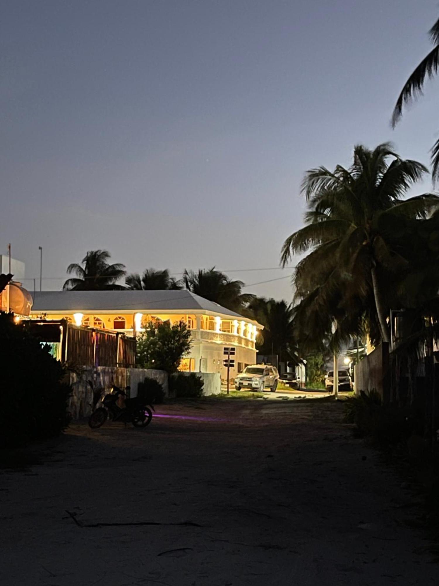 Casa Gajah Hotel Cuyo Eksteriør billede